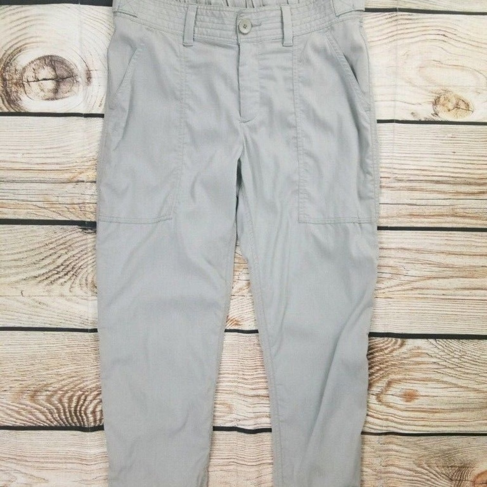 Under Armour  Small Gray Lightweight Joggers